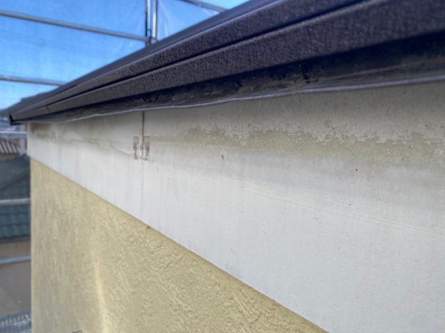 加古川市で既存軒樋金物の取り外し